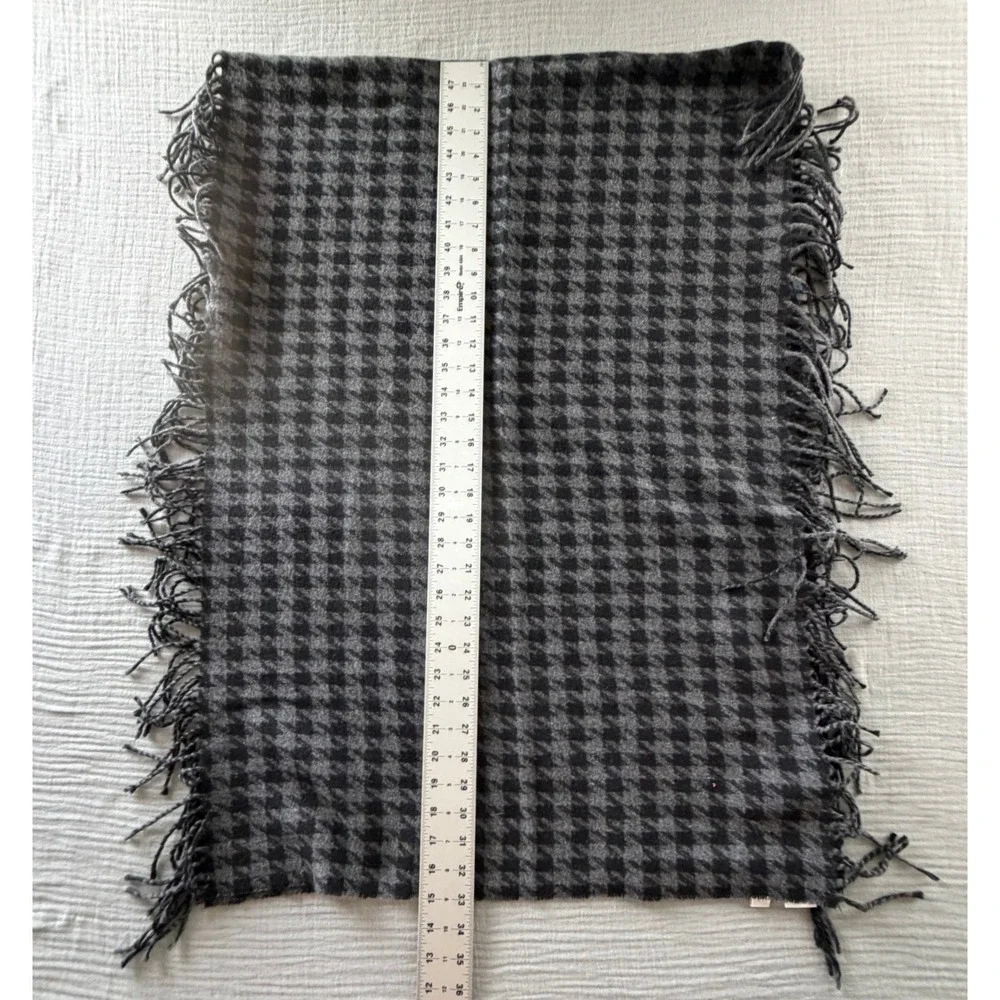 Talbots Womens Houndstooth Wrap Scarf Black Grey Wool Blend Fringe Made in Italy
